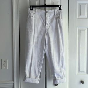 Capri jeans size 18,